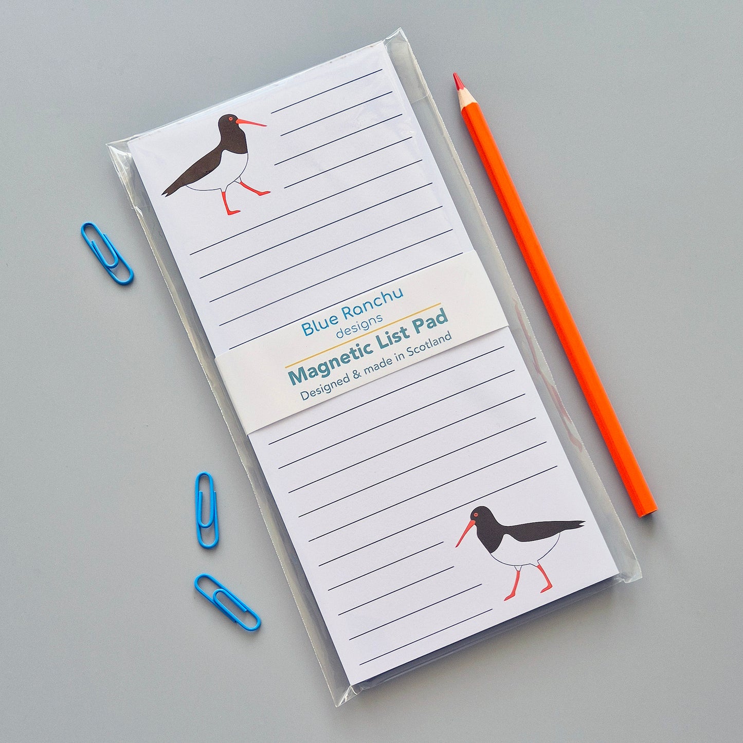 Oystercatcher magnetic list pad with two oystercatchers in eco packaging