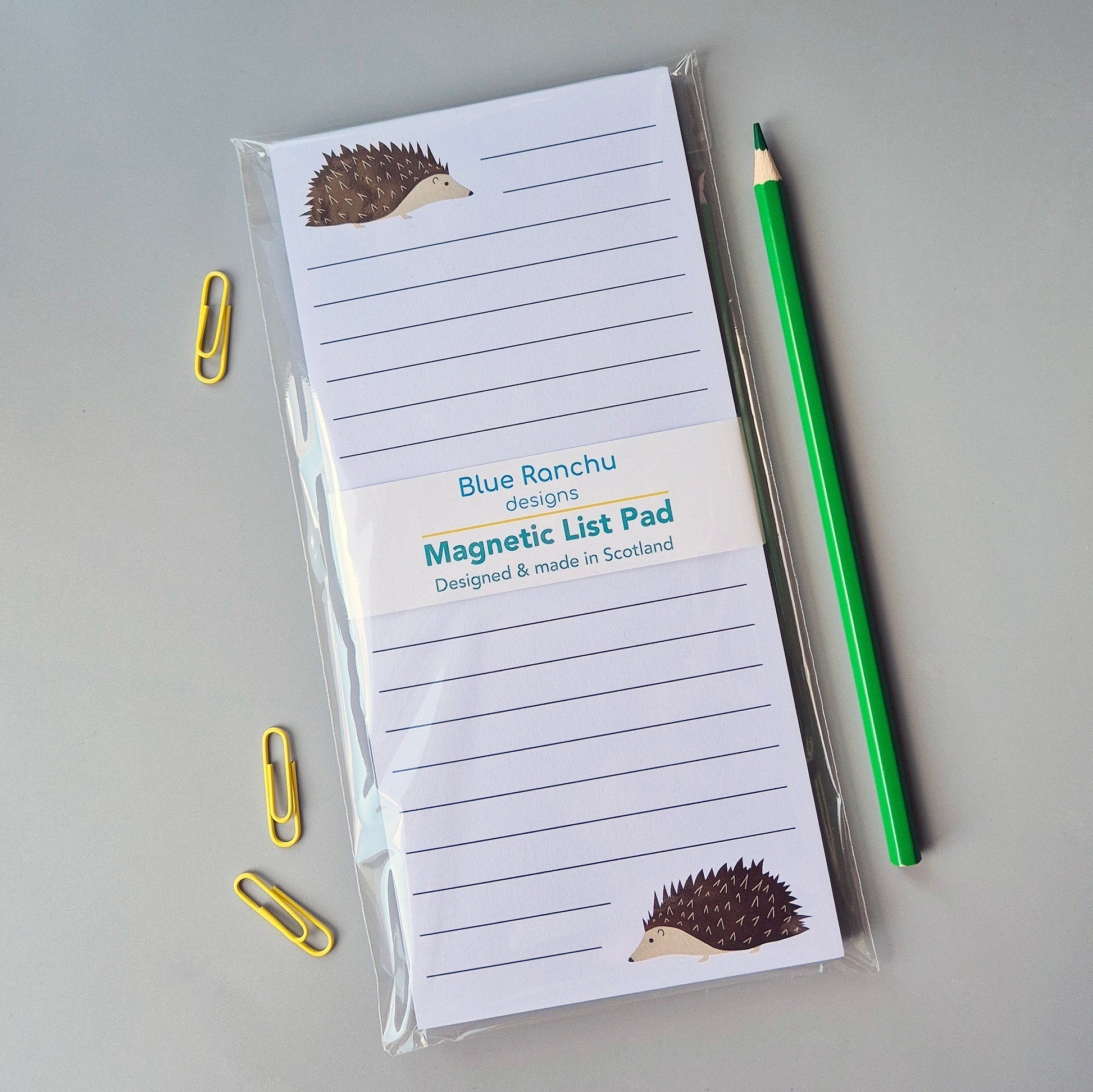 Hedgehog magnetic list pad with two hedgehogs and lined paper in eco packaging