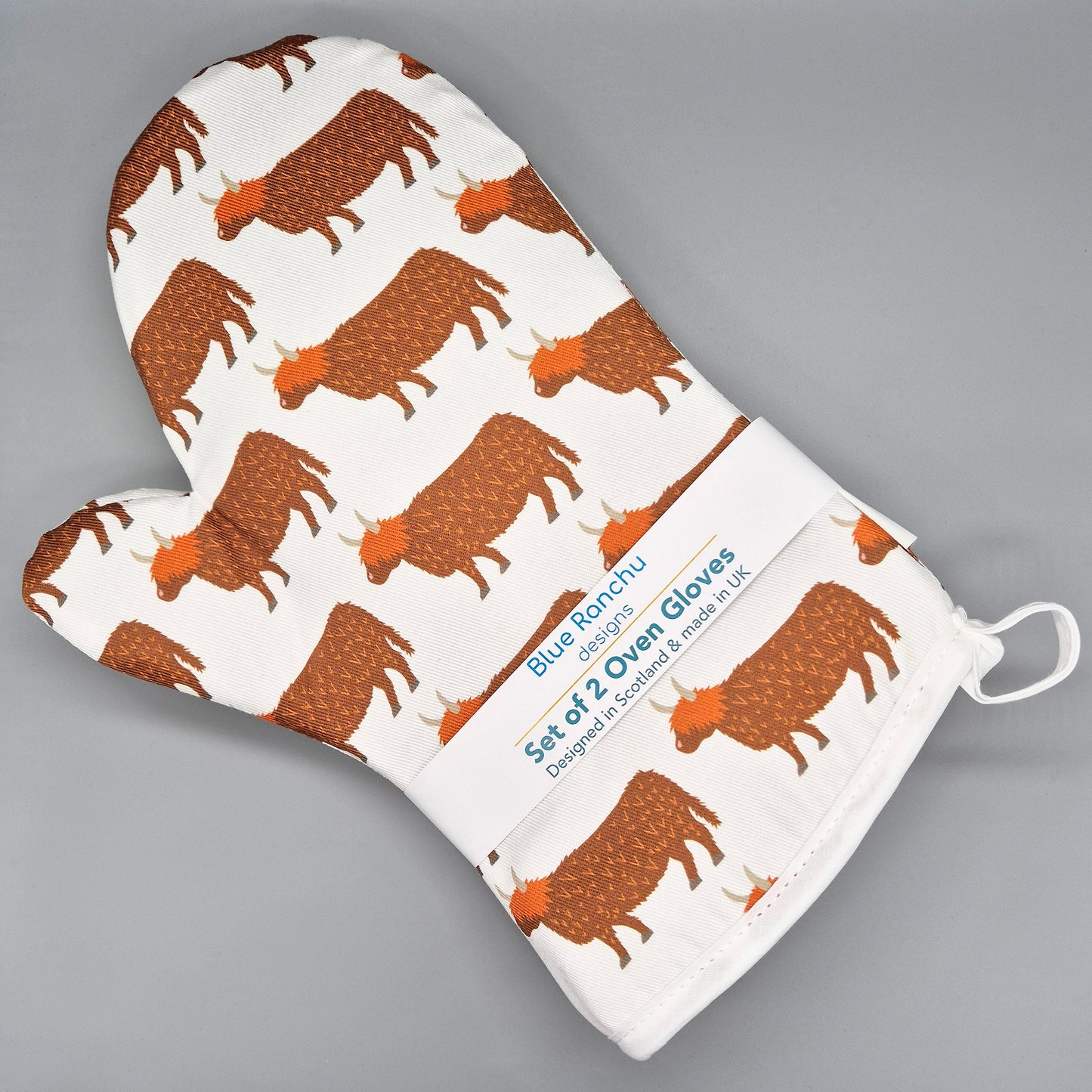 Set of 2 Highland Cow oven gloves with belly band