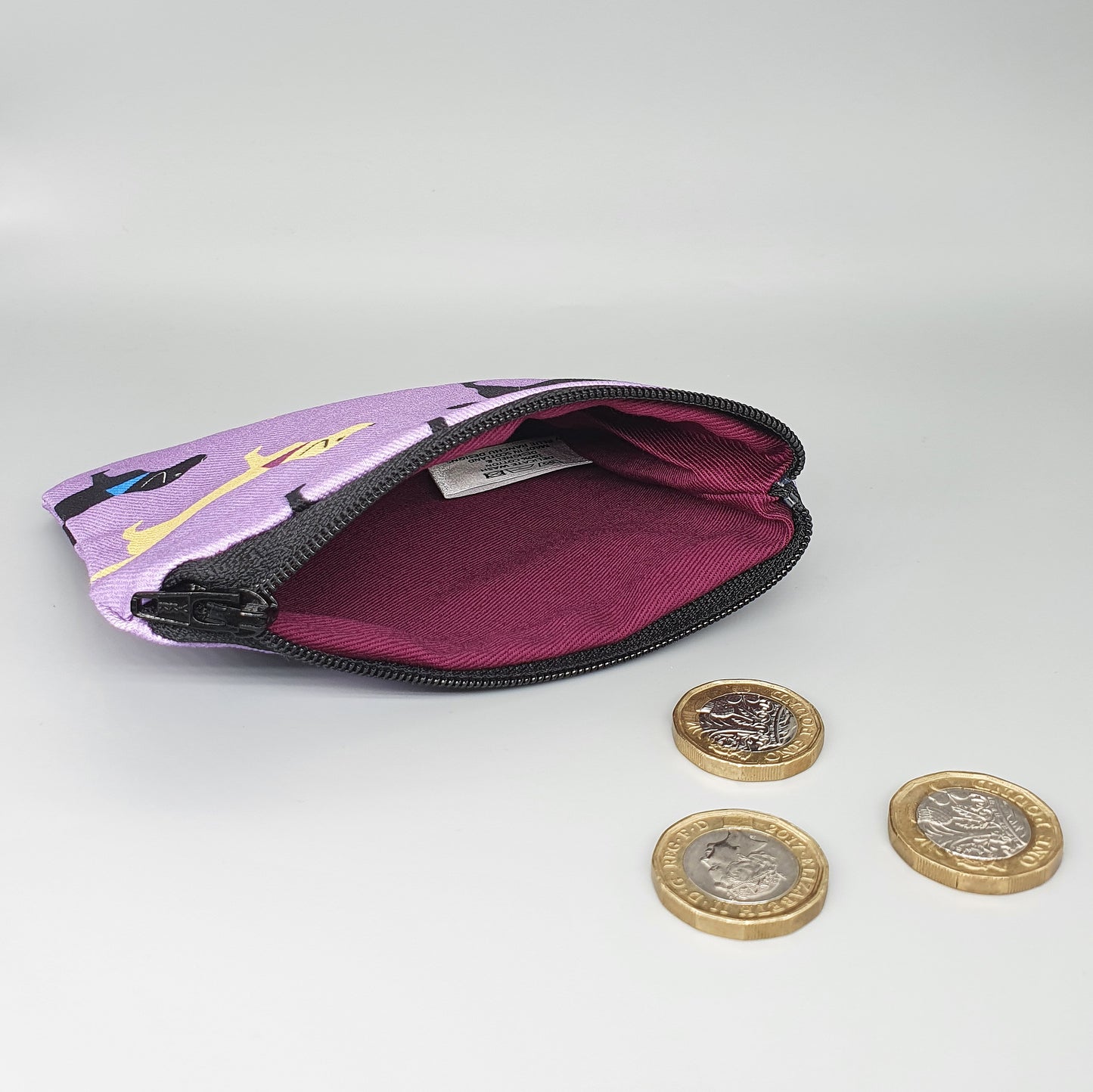 Labradors purse with plum lining