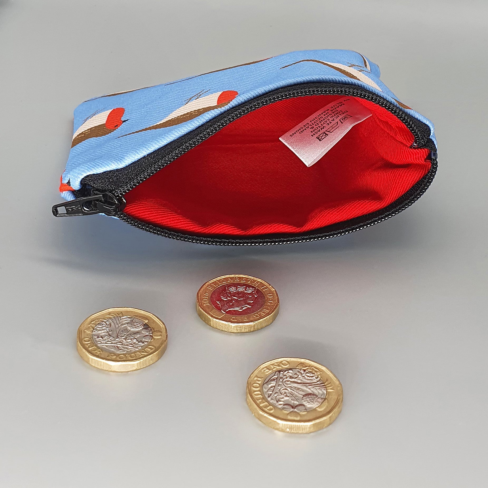 Robin purse with red interior